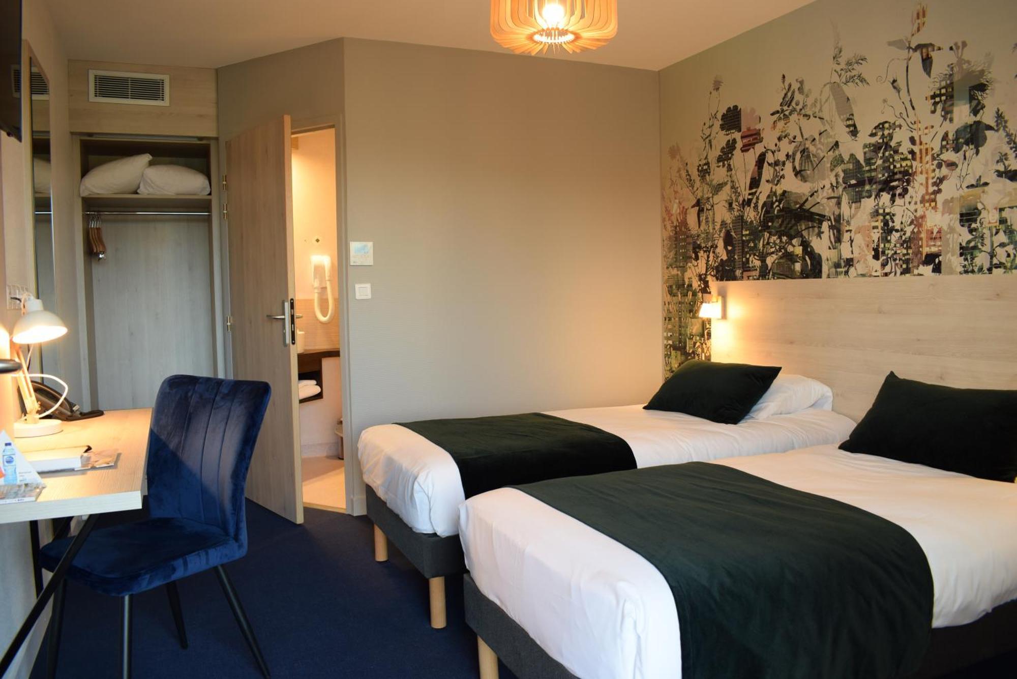 Brit Hotel Au Pays De Vitre Étrelles Exteriör bild